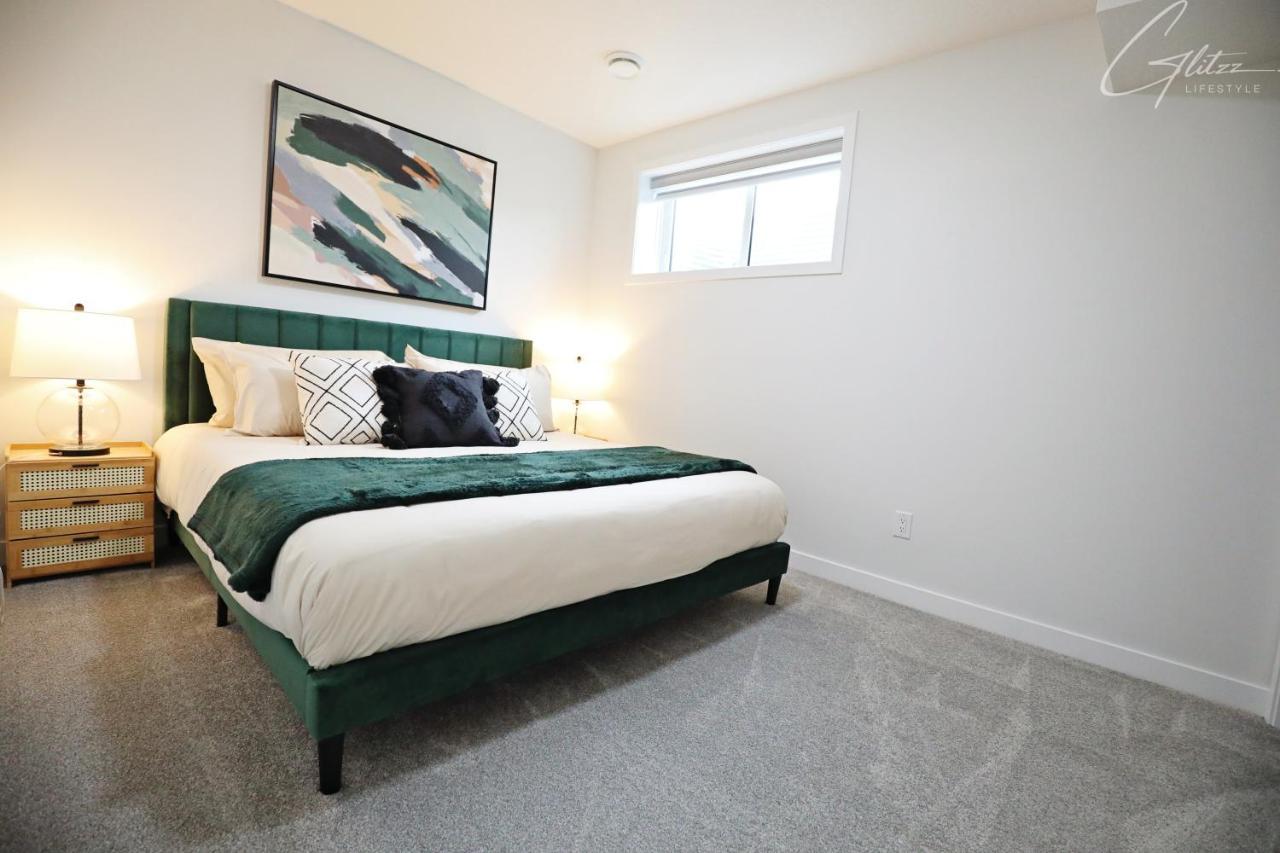 Stylish With King Bed,long Stays,disney+,airport Holiday home