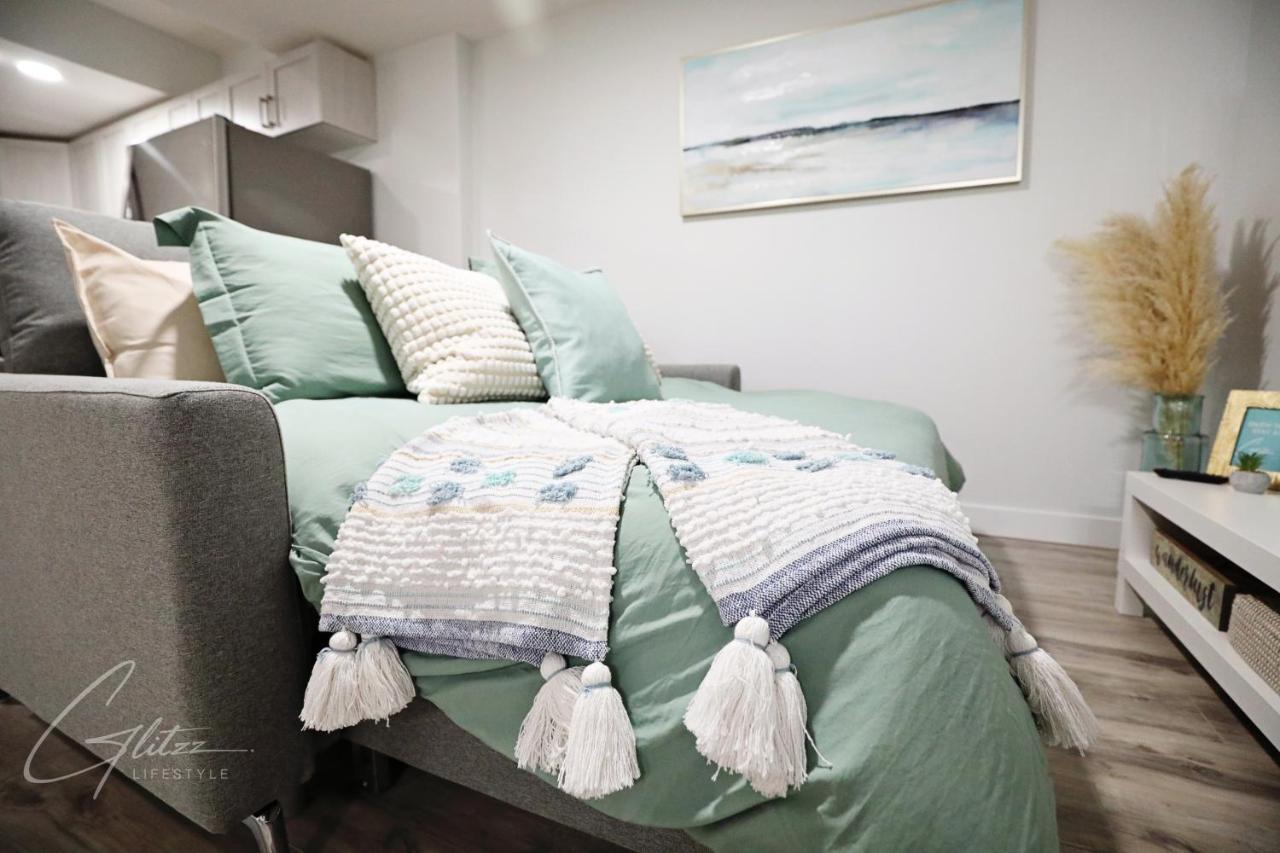 Holiday home Stylish With King Bed,long Stays,disney+,airport Edmonton